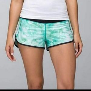 Lululemon Speed Short. Size 8. Mint, White & Black
